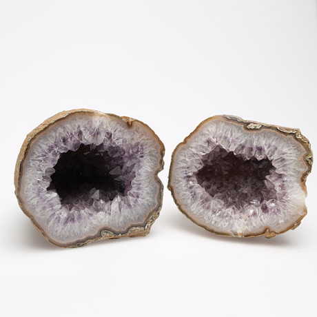 AMETHYST CAVE, 2 parts of one stone, weight 2.5 kg. Jewellery ...