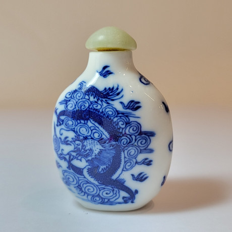SNUFF BOTTLE, MID 20TH CENTURY, CHINA IN GLAZED CERAMIC. Asiatica