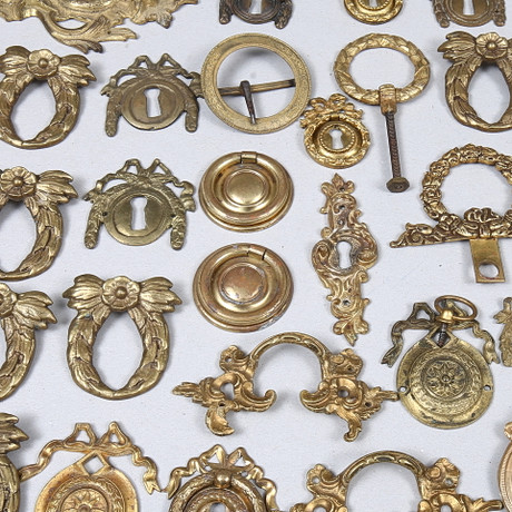 ACCESORIOS Lote , Rococó/Gustaviano, metal dorado, siglo XVIII/XIX ...