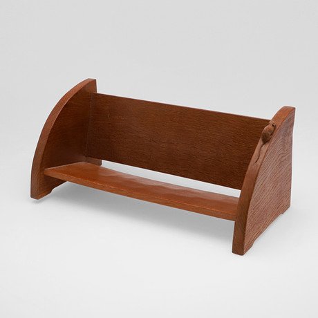 ROBERT THOMPSON OF KILBURN - MOUSEMAN BOOK TROUGH. Furniture - Other ...