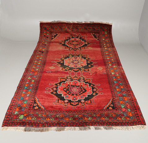 AFGHANSK MATTA. Mattor & Textil - Mattor - Auctionet