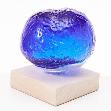 RALPH RILTON (1907-2006). Untitled, blue glass, plinth in white stained ...