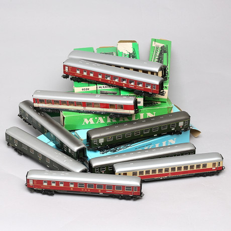 MÄRKLIN 9 passenger train cars, original boxes. Toys - Toys - Auctionet