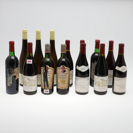 ETT BLANDAT FALL AV VINTAGE RÖTT OCH VITT VIN. Vin, Portvin ...