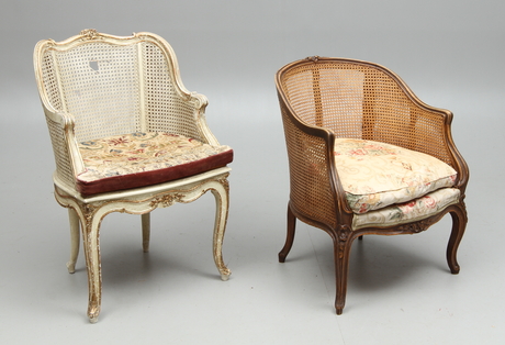 KARMFÅTÖLJER, 2 st, rokokostil, 1900-tal.