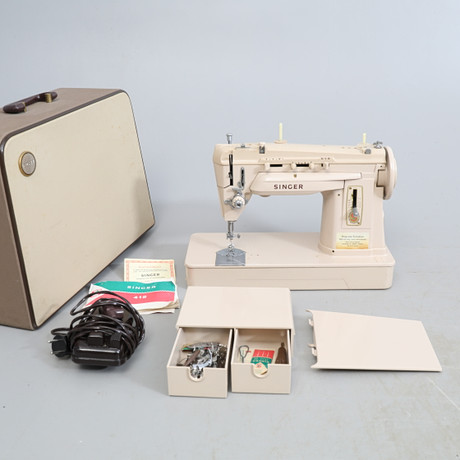 SEWING MACHINE, Singer, cord included. Miscellaneous - Modern consumer ...