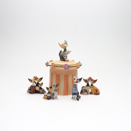 A GOEBEL ROSINA WACHTMEISTER CAT. Ceramics & Porcelain - European