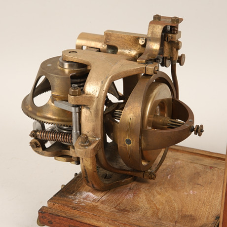 GYROSCOPE, for torpedo, brass, 20th century. Weapons & Militaria ...