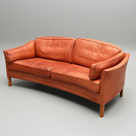 SKINNSOFFA, 3-sits, Danmark, 1960/1970-tal, något svängd modell. Möbler ...