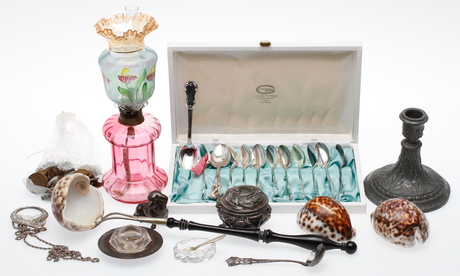 DIVERSE, metall och glasföremål.