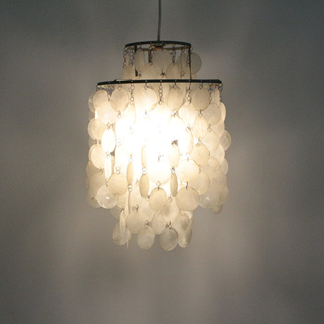 VERNER PANTON. Pendant light, model 'FUN', with Capiz shells, 1970s ...
