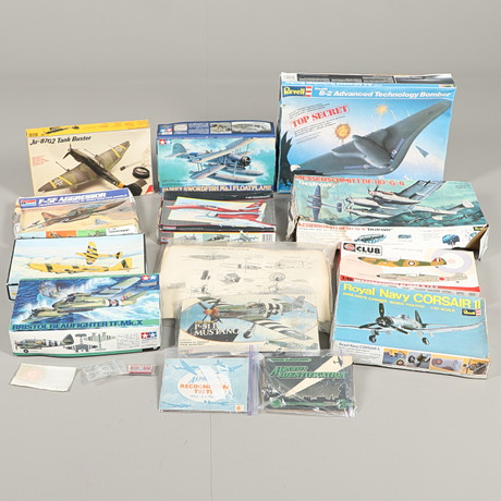 Lot maquette F1 Tamiya Revell 1/20 et 1/24 - Modélisme