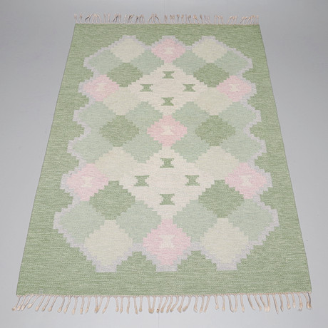MATTA, rölakan, grön botten, toner i rosa och lavendel. Mattor & Textil ...