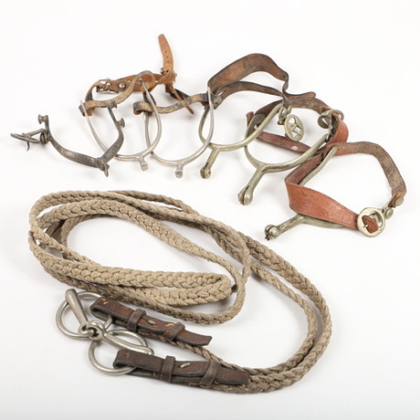 BETSEL OCH SPORRAR, 7 stycken, metall/skinn, 1900-tal. Övrigt - Övrigt ...