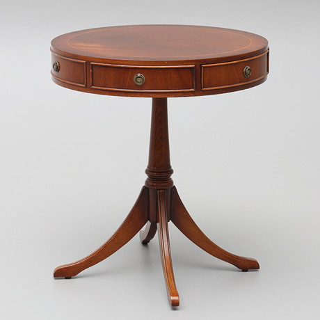SIDE TABLE / CAROUSEL TABLE, English style, late 20th century ...