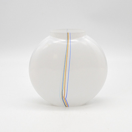 BERTIL VALLIEN. GLASS VASE NO. 48224, FOR KOSTA BODA, FROM THE 1970S ...