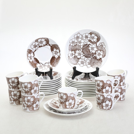PAUL HOFF (FÖDD 1945). PAUL HOFF, A 32-piece coffee set, “Emma ...