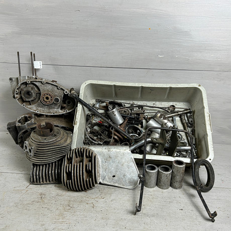 HUSQVARNA, motordelar m.m, Silverpil/Drömbåge, 1950/60-tal, Sverige.