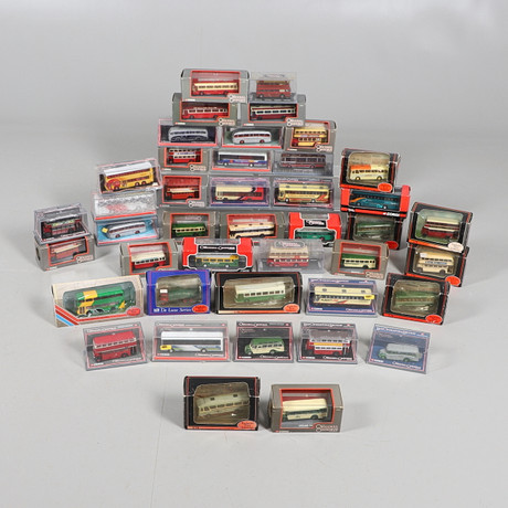 CORGI & EXCLUSIVE FIRST EDITIONS - MODEL BUSES. Toys - Toys - Auctionet