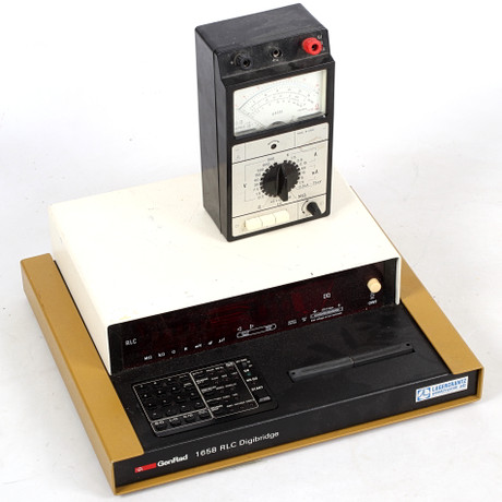 2 instrumentos, General Radio 1658 RCL Digibridge, Gen Rad, e ...