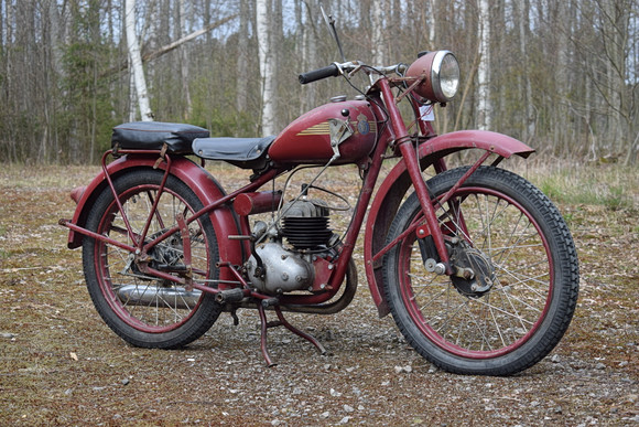 HUSQVARNA, mod 228, 1951, Sverige.