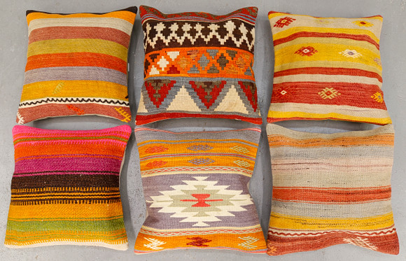 LISA LARSON. Figurin, 