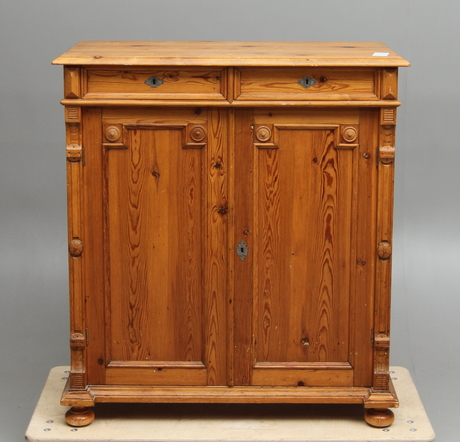 SKÄNK, nyrenässans, 1800-talets slut.