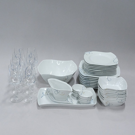 ANNE ROOSLIEN. FOUR-LEAF CLOVER, TABLEWARE AND WINE GLASSES, VICTORIA ...