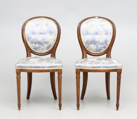 STOLAR, ett par, Louis XVI-stil. 1900-tal.