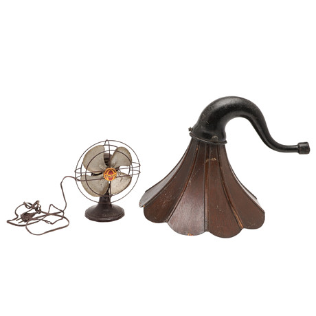 A 1920'S GRAMOPHONE HORN, POSSIBLY BY AMPLION, AND A CALOR BAKELITE ...