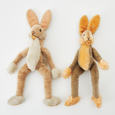 A pair of steiff rabbits, 1940s, badged. Toys - Toys - Auctionet