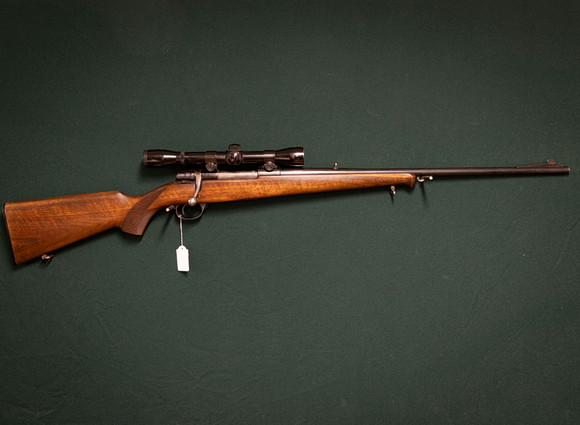 Husqvarna 1600 kaliber 30-06. Tillv.nr. 189675.