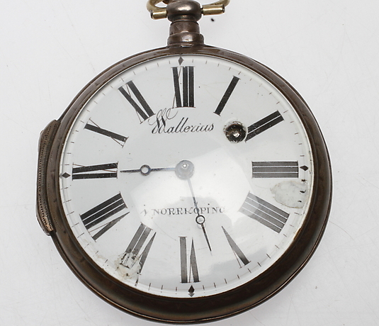 SPINDLE CLOCK, silver, late 18th century, dial marked Wallerius ...