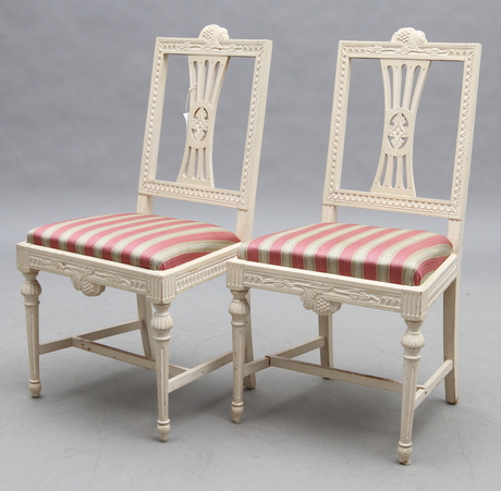 STOLAR. 2 st, gustaviansk stil, 1900-tal.