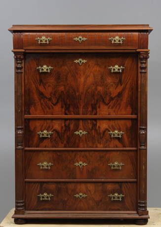 CHIFFONJÈ, nyrenässans, 1800-talets slut.