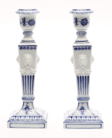 LJUSSTAKAR, ett par, porslin, Royal Copenhagen, Danmark.