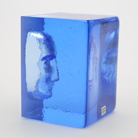 BERTIL VALLIEN. SKULPTUR, "azur man" Artist's choice, Kosta Boda signerad.