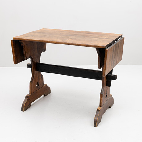 A 20th-century pine trestle table with two flaps. Furniture - Tables ...