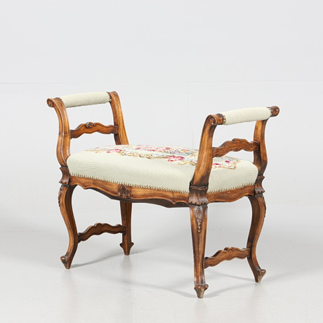 BANQUET, embroidered seat, rococo style. Furniture - Other - Auctionet