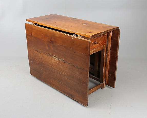 SLAG TABLE, 1800s. Furniture - Tables - Auctionet