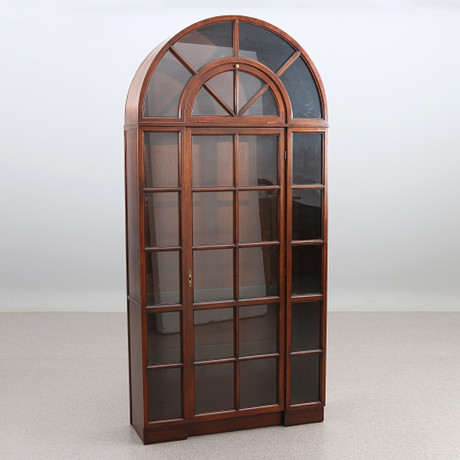 SELVA, DISPLAY CABINET. Mahogany with three adjustable glass shelves ...