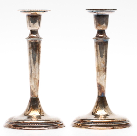 LJUSSTAKAR, ett par, silver, GAB 1981.