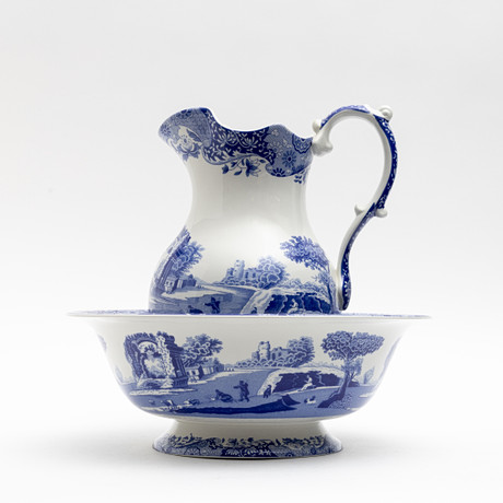 A two-piece “Italian Blue” laundry set, Spode, England, second half of ...
