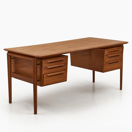 IB KOFOD-LARSEN (DANMARK, 1921–2003). Desk, teak, Seffle Möbelfabrik ...
