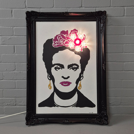 BEE RICH. FRIDA KAHLO BLING LIPS. Art - Other - Auctionet