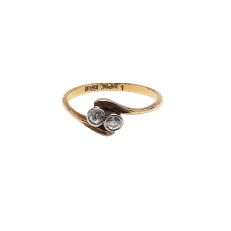 AN 18CT GOLD AND DIAMOND CROSSOVER RING. Jewellery & Gemstones - Rings ...
