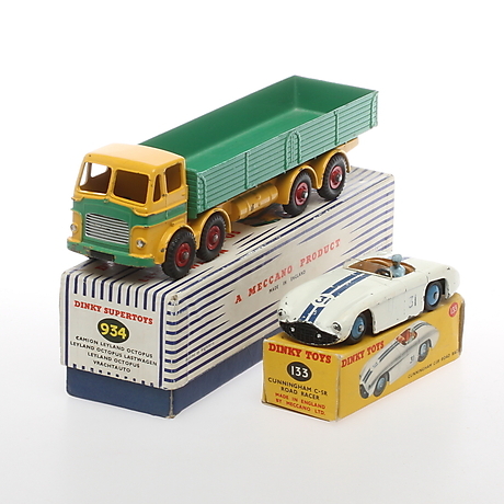 Three Dinky Supertoys No. 934 Leyland Octopus wagons, a No. 935 Leyland Octopus flat truck with chai