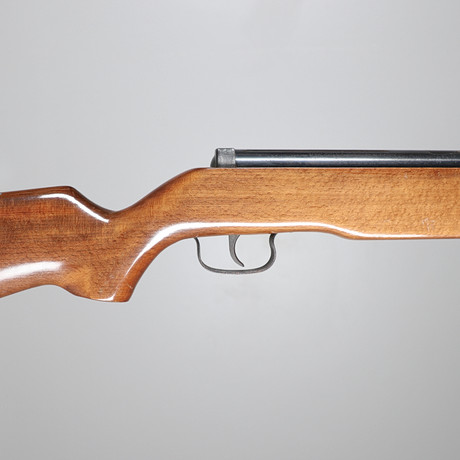 AN A.S.I. COMMANDO .22 AIR RIFLE. Weapons & Militaria - Airguns - Auctionet