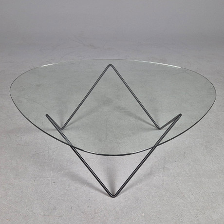 ATTRIBUTED TO GUBI PADRERA TABLE. Furniture - Tables - Auctionet