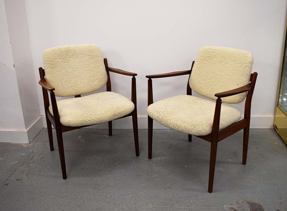 DANISH CHAIRS ノリツグ・オダ著 Danish Chairs | Noritsugu Oda 織田憲嗣 | nostos books ノスト